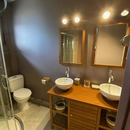 Apartment Le De Malo